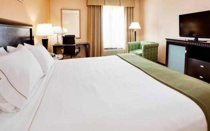 Baymont by Wyndham East Windsor Bradley Airport