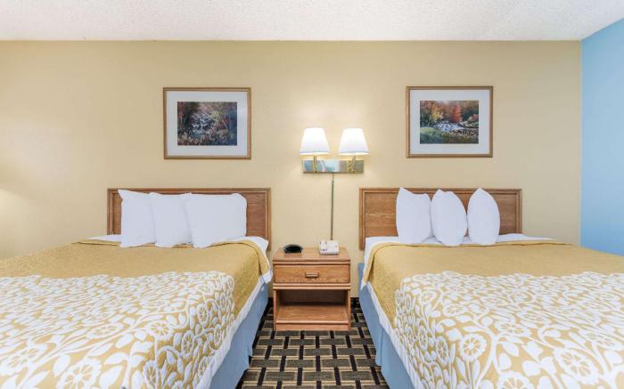 Days Inn by Wyndham Clayton