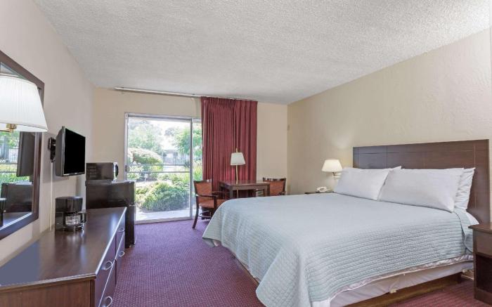 Days Inn by Wyndham Novato/San Francisco