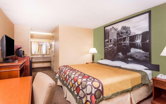 Super 8 By Wyndham Macon West