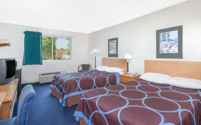 Super 8 By Wyndham Kingston