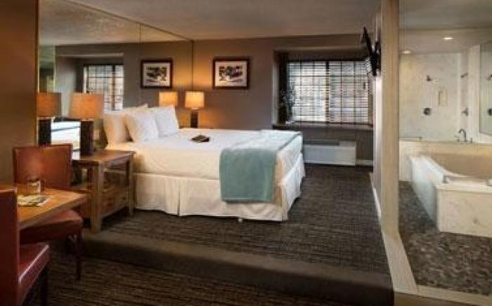 Postmarc Hotel and Spa Suites