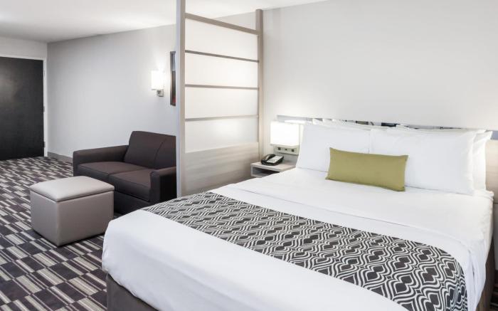 Microtel Inn & Suites by Wyndham West Fargo Near Medical Ctr