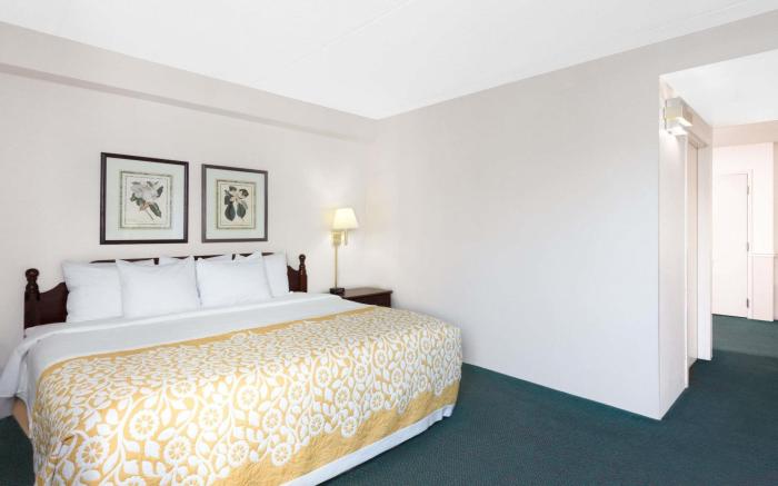 Days Inn by Wyndham Carlisle South