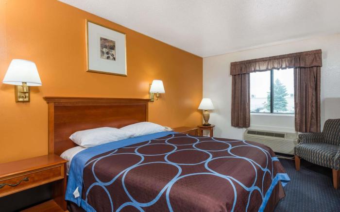 Super 8 By Wyndham Hartford