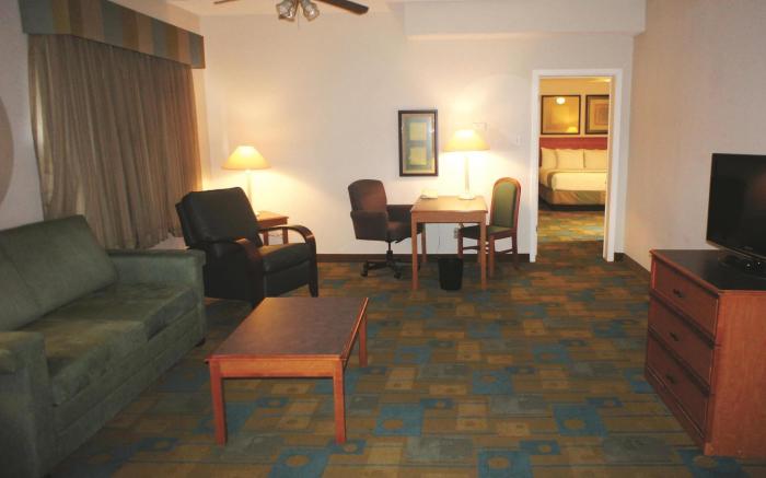 La Quinta Inn & Suites by Wyndham Round Rock North