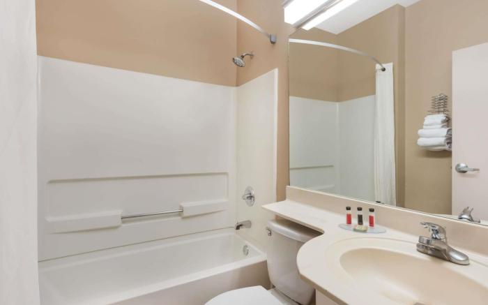 Sonesta Essential Hotels Blue Springs