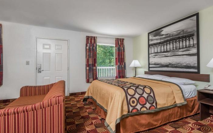 Super 8 By Wyndham Fayetteville