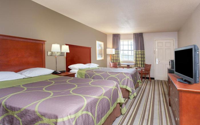 Super 8 By Wyndham Monroe West