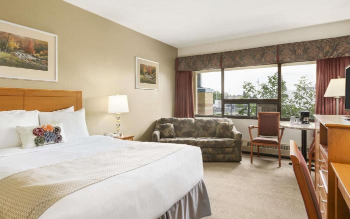 Travelodge by Wyndham Edmonton East