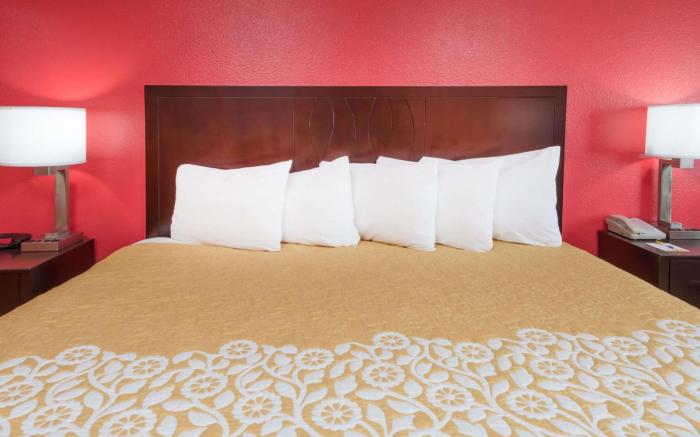 Days Inn by Wyndham Mexico