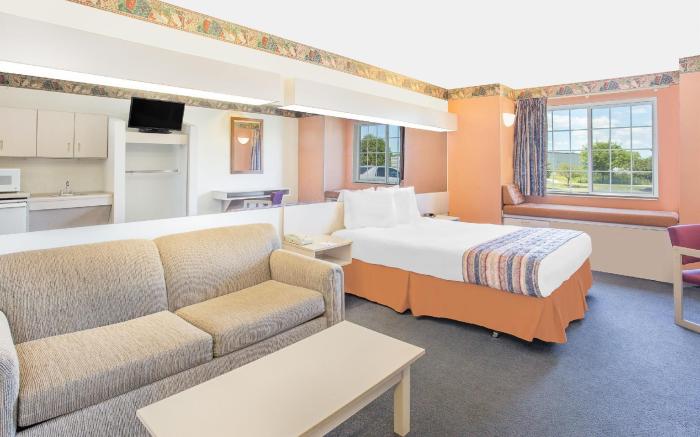 Microtel Inn & Suites by Wyndham Fond Du Lac