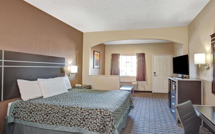 Days Inn & Suites by Wyndham Houston North/Spring