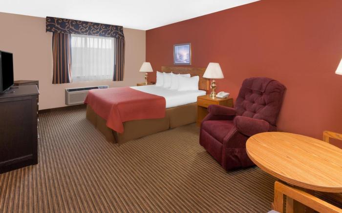 Super 8 By Wyndham St. Ignace