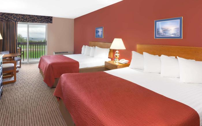 Super 8 By Wyndham St. Ignace