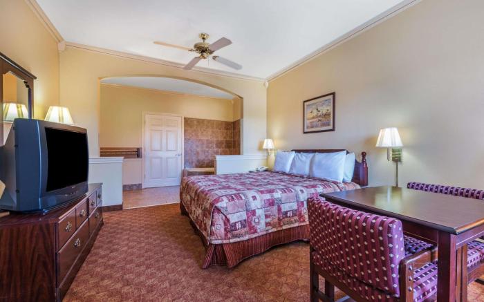 Super 8 By Wyndham Greenville