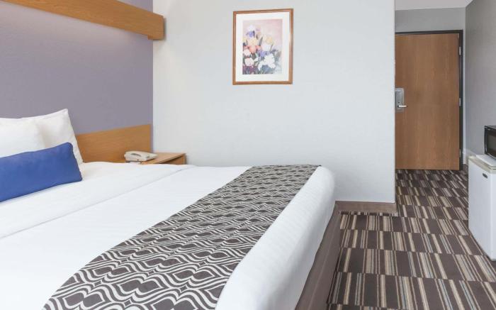 Microtel Inn & Suites by Wyndham Ardmore