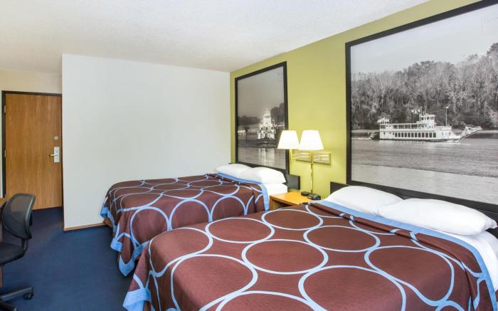 Super 8 By Wyndham Storm Lake