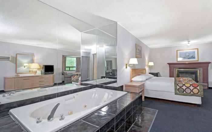 Super 8 By Wyndham Niagara Falls North