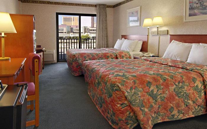 Days Inn by Wyndham Atlantic City Beachblock