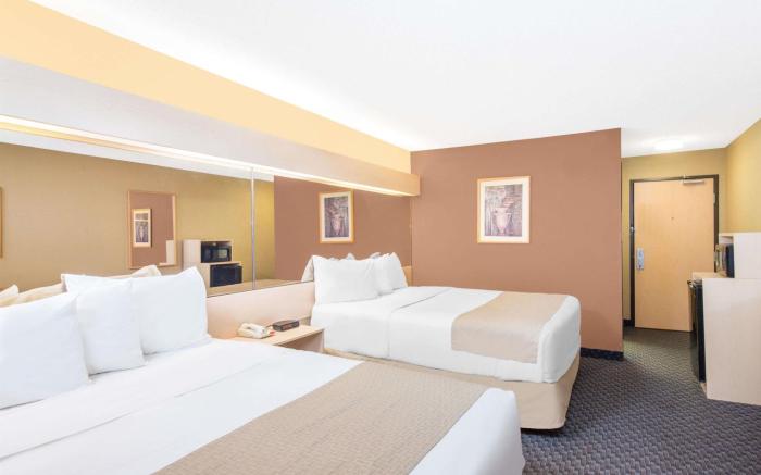 Microtel Inn & Suites by Wyndham Independence
