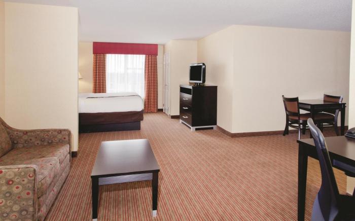 La Quinta Inn & Suites by Wyndham Warner Robins - Robins AFB