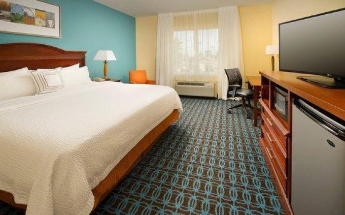 Fairfield Inn & Suites Waco North