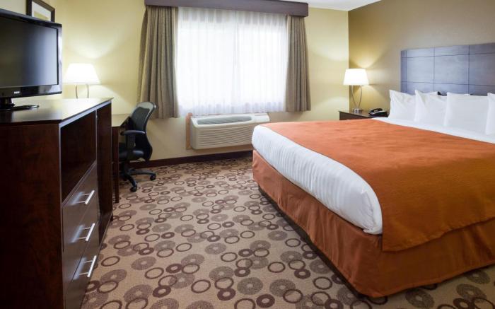 AmericInn by Wyndham Blue Earth