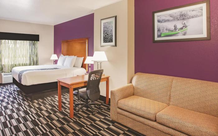 La Quinta Inn & Suites by Wyndham Ada