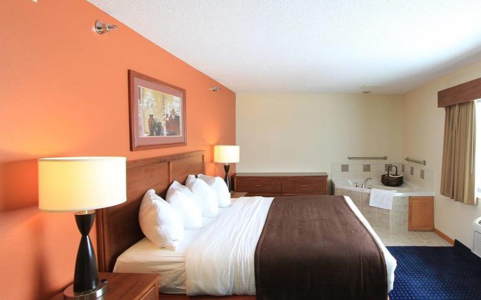 AmericInn by Wyndham Cedar Rapids Airport