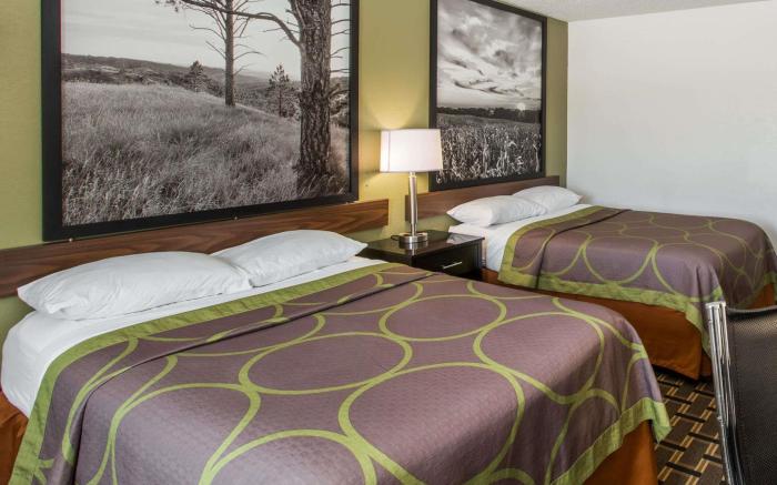 Super 8 By Wyndham Wayne