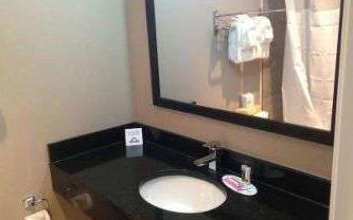 Days Inn by Wyndham Sylvan Lake