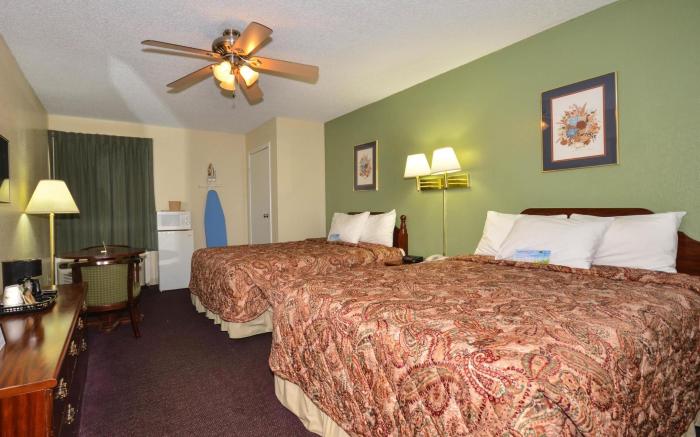 Days Inn by Wyndham Southern Hills/ORU