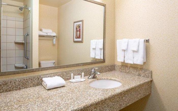 Fairfield Inn & Suites South Boston