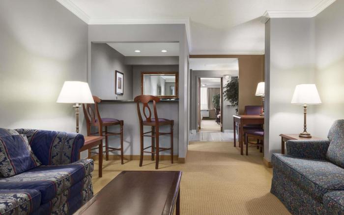 Days Inn by Wyndham Ottawa West