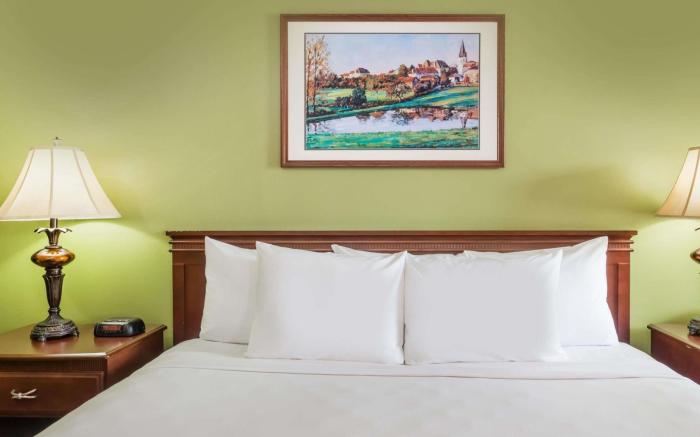 Baymont by Wyndham Waycross