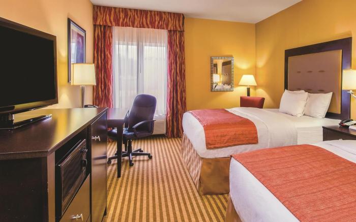 La Quinta Inn & Suites by Wyndham Union City