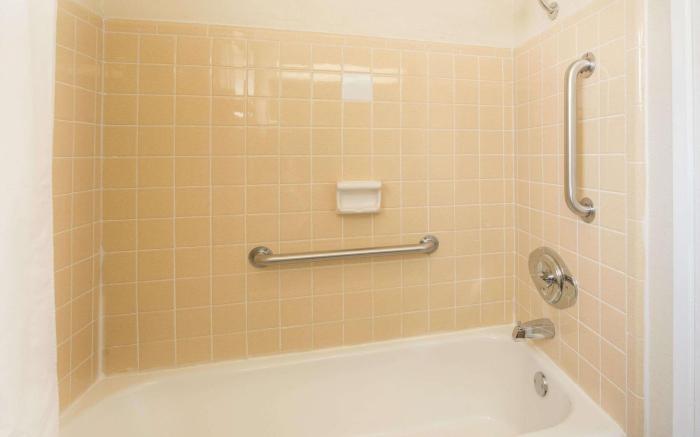 Travelodge by Wyndham Terre Haute
