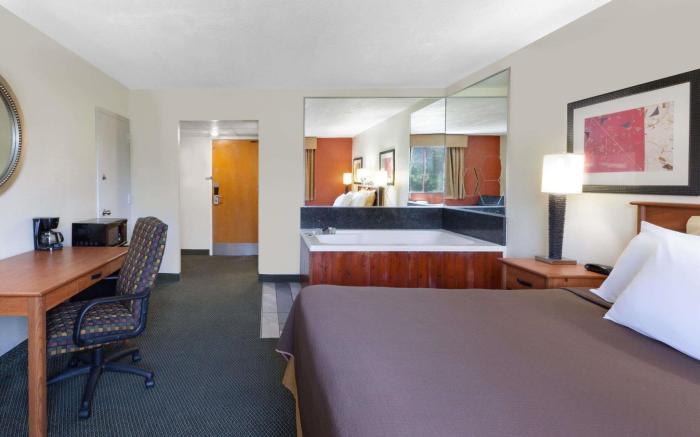 Travelodge by Wyndham Jackson