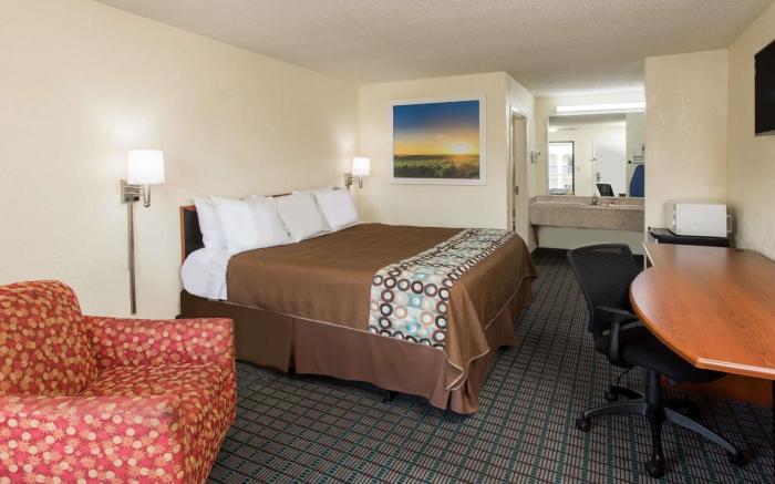 Days Inn by Wyndham Dillon