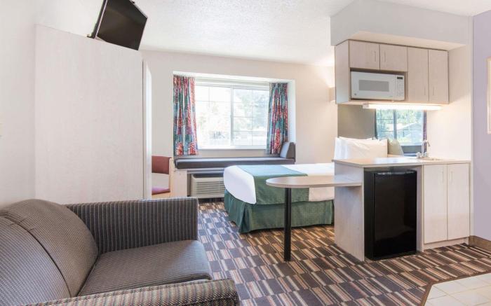 Microtel Inn & Suites by Wyndham Claremore