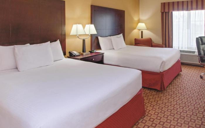 Comfort Inn & Suites Verona at Turning Stone Resort Casino