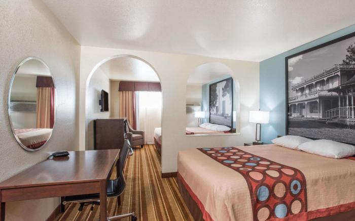 Super 8 By Wyndham Claremore Ok