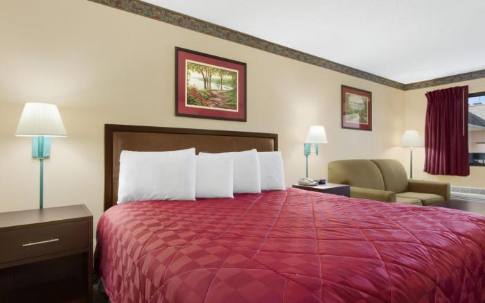 Days Inn By Wyndham Lexington/Columbia