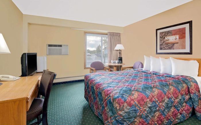 Days Inn by Wyndham International Falls
