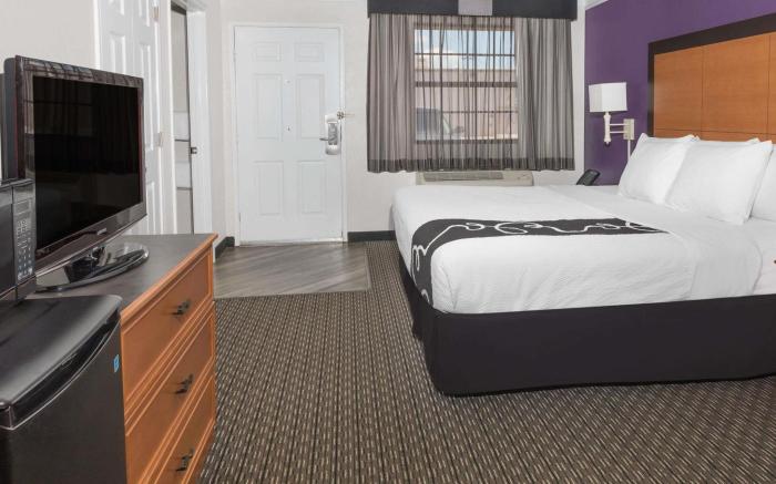 Baymont by Wyndham Greenville Woodruff Rd