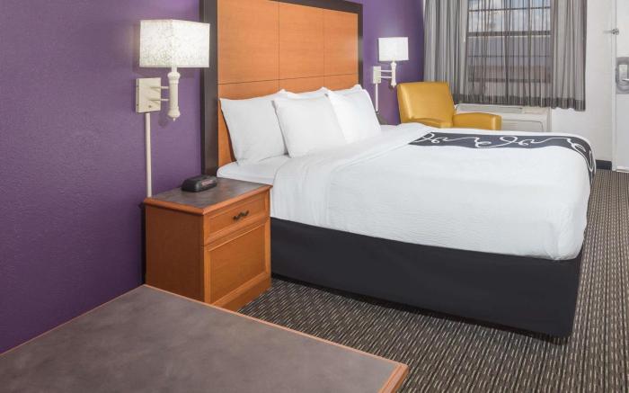 Baymont by Wyndham Greenville Woodruff Rd