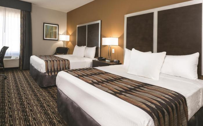 La Quinta Inn & Suites by Wyndham Gonzales TX
