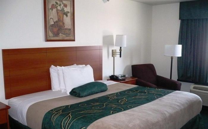 Baymont By Wyndham Fremont