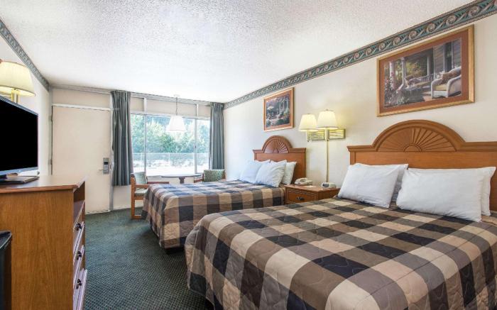 Days Inn by Wyndham Lake City I-75